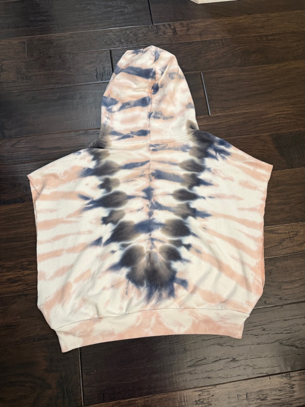 Hoodie Top Young Fabulous & Broke Peach and Navy Tie-Dye - Picture 10 of 15